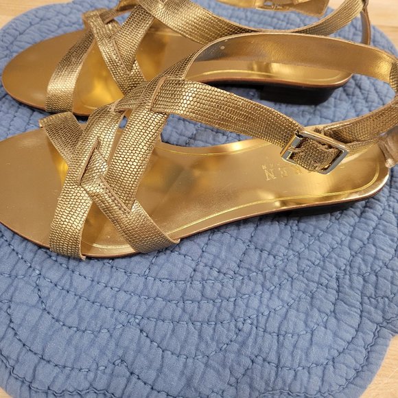 Ralph Lauren Gold Leather Low Heel Sandals Size 7 - Picture 6 of 11